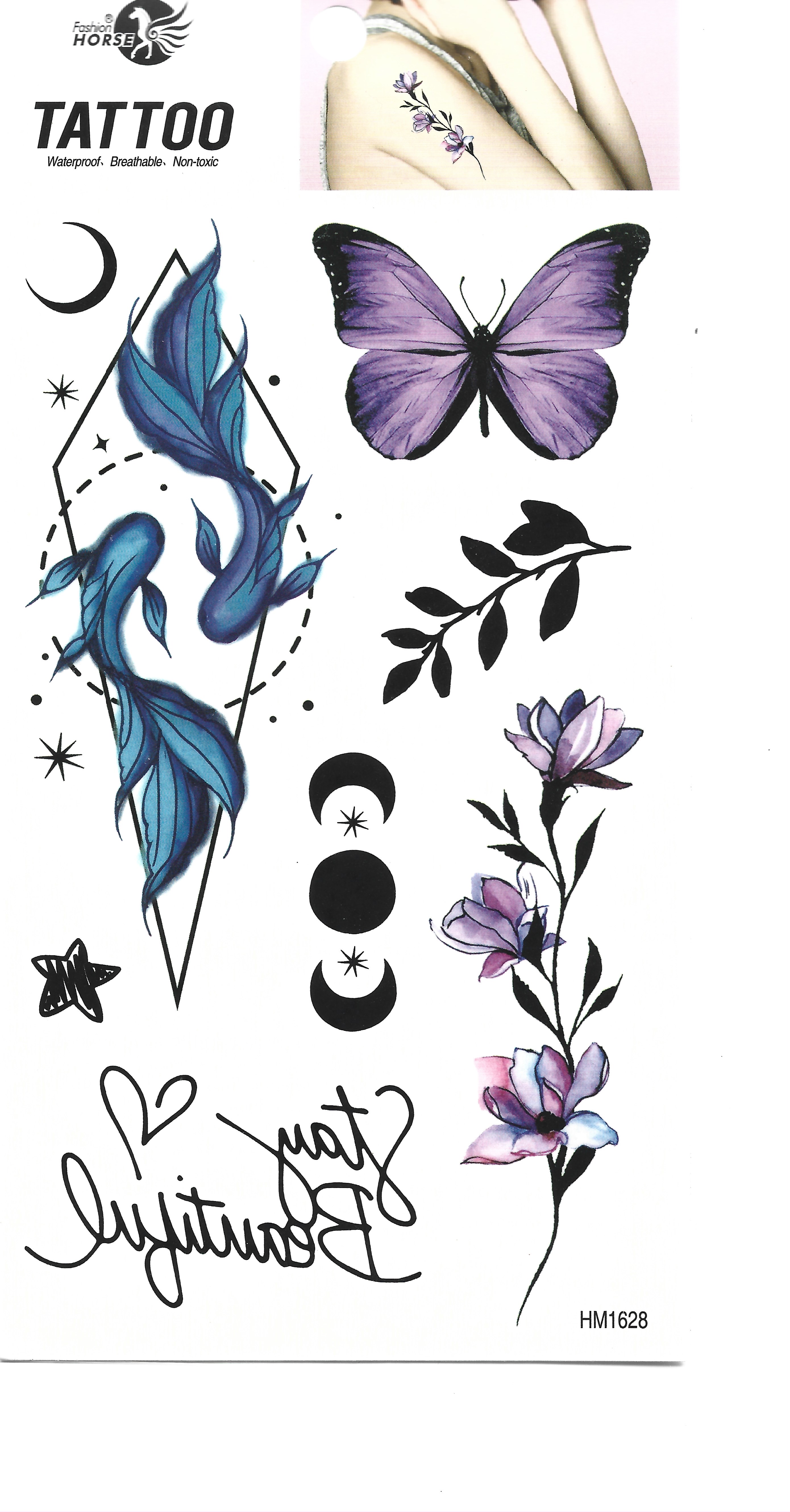 Lámina completa de tatuajes temporales con peces koi azules, una mariposa morada, fases lunares, diseños florales y la inscripción 'Stay Beautiful'.