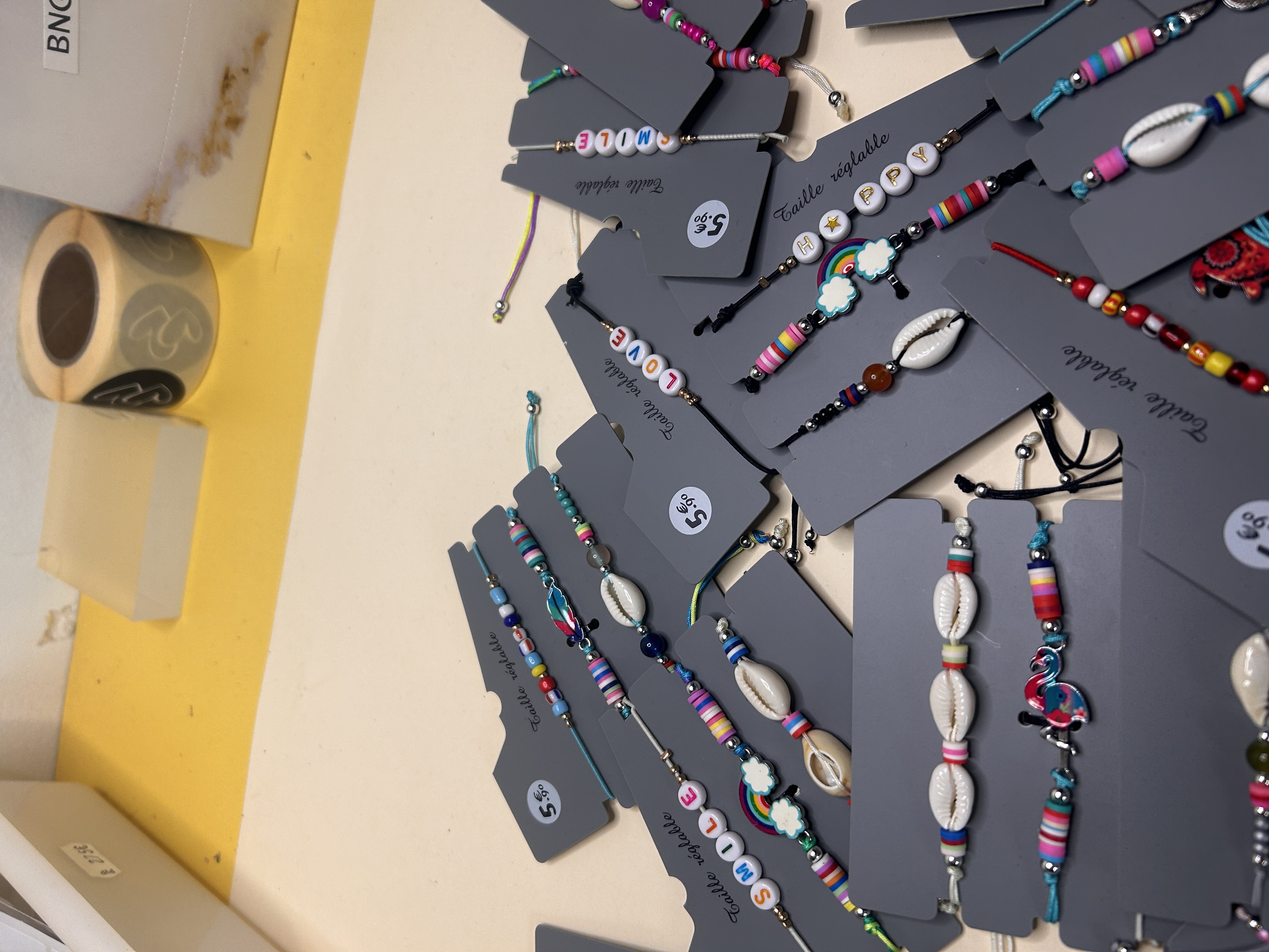 Lote de pulseras de cordón ajustables boho — lote de pendientes online, vista principal · Lola y Sol (BRC-CRD-86)