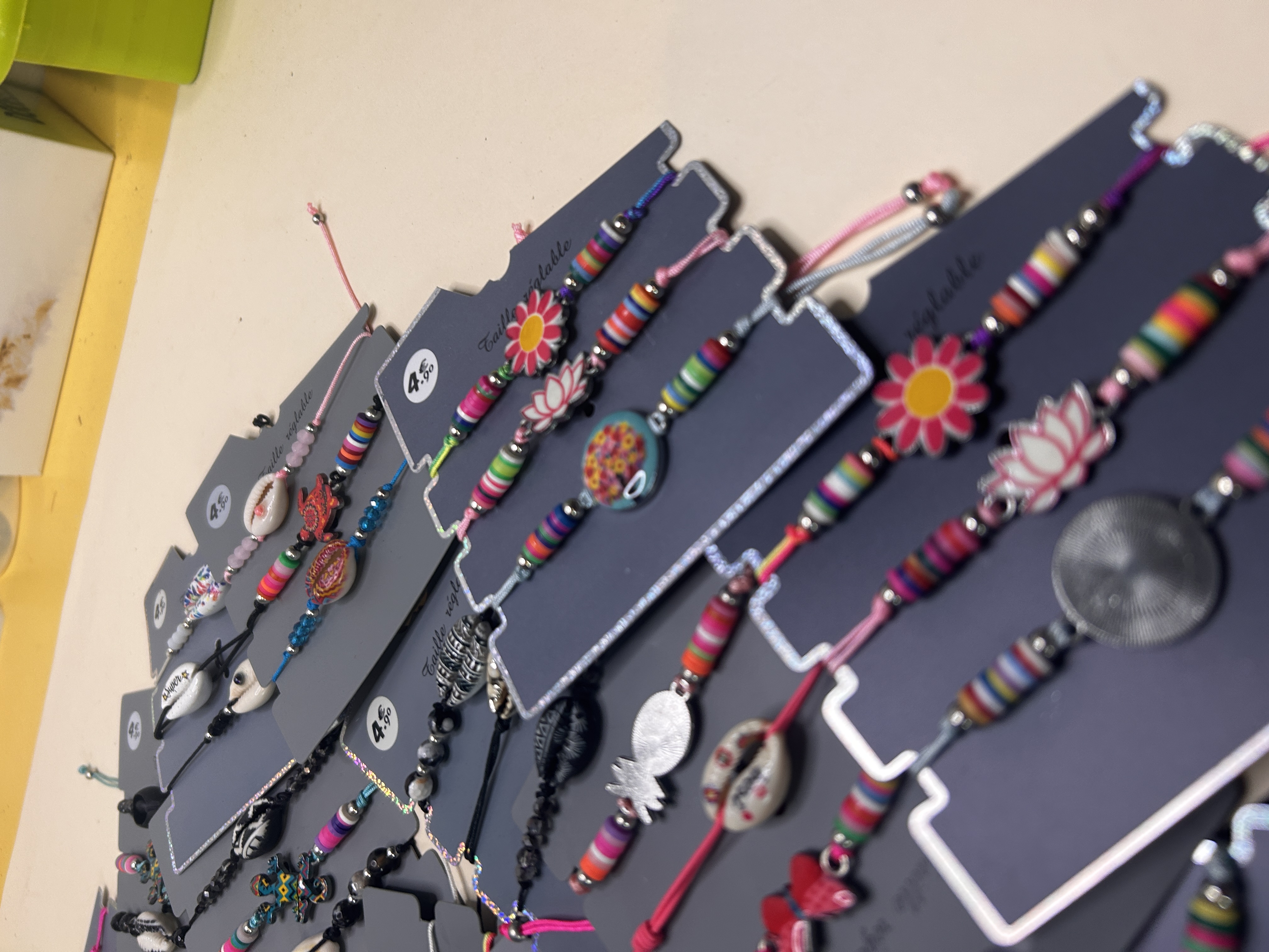 Lote de pulseras ajustables veraniegas al por mayor — lote de pendientes para mujer, detalle · Lola y Sol (BRC-CRD-89)