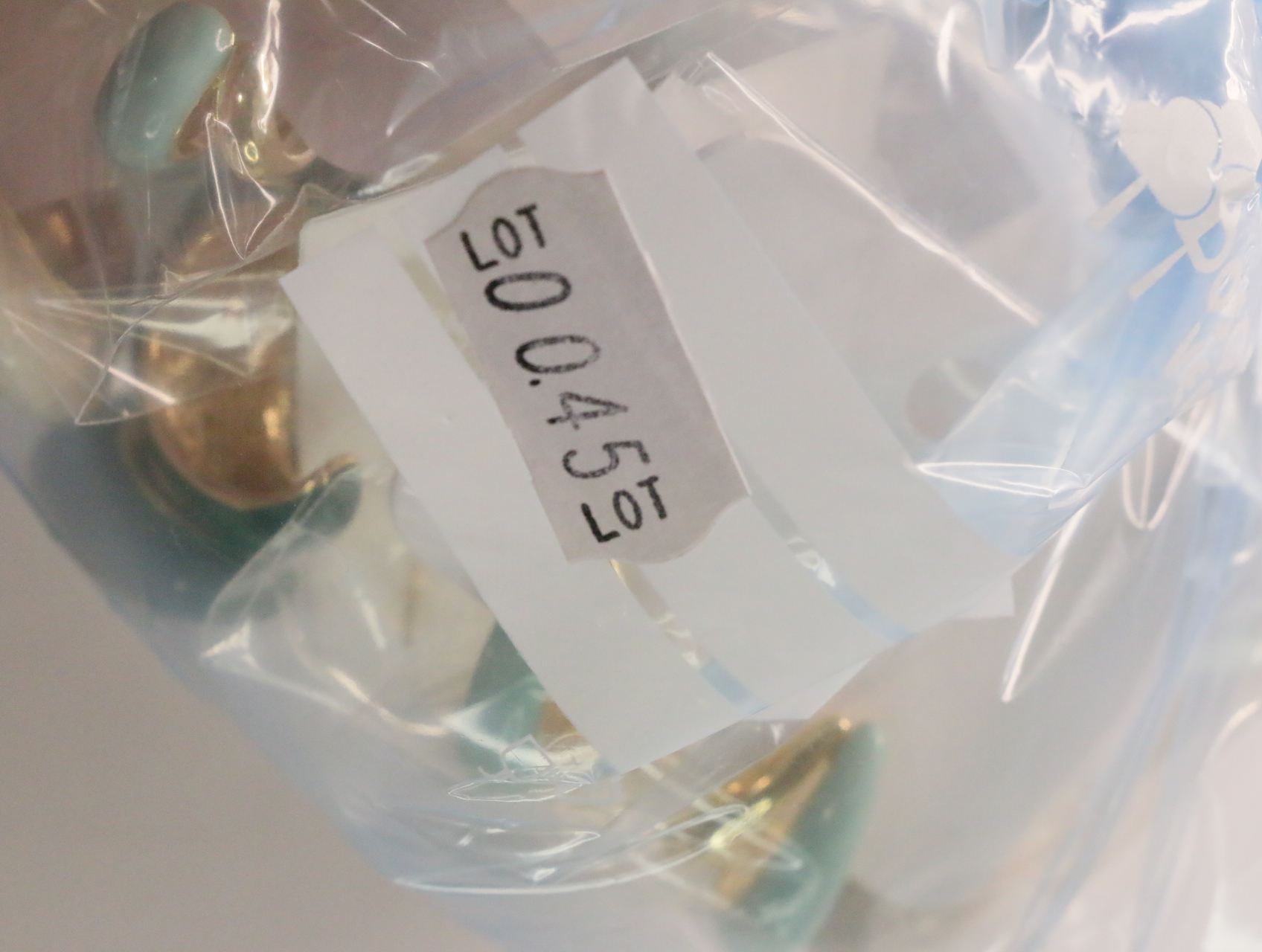 Lote de pendientes de aro en verde y crema — lote de bisutería para mujer, detalle · Lola y Sol (LT045)