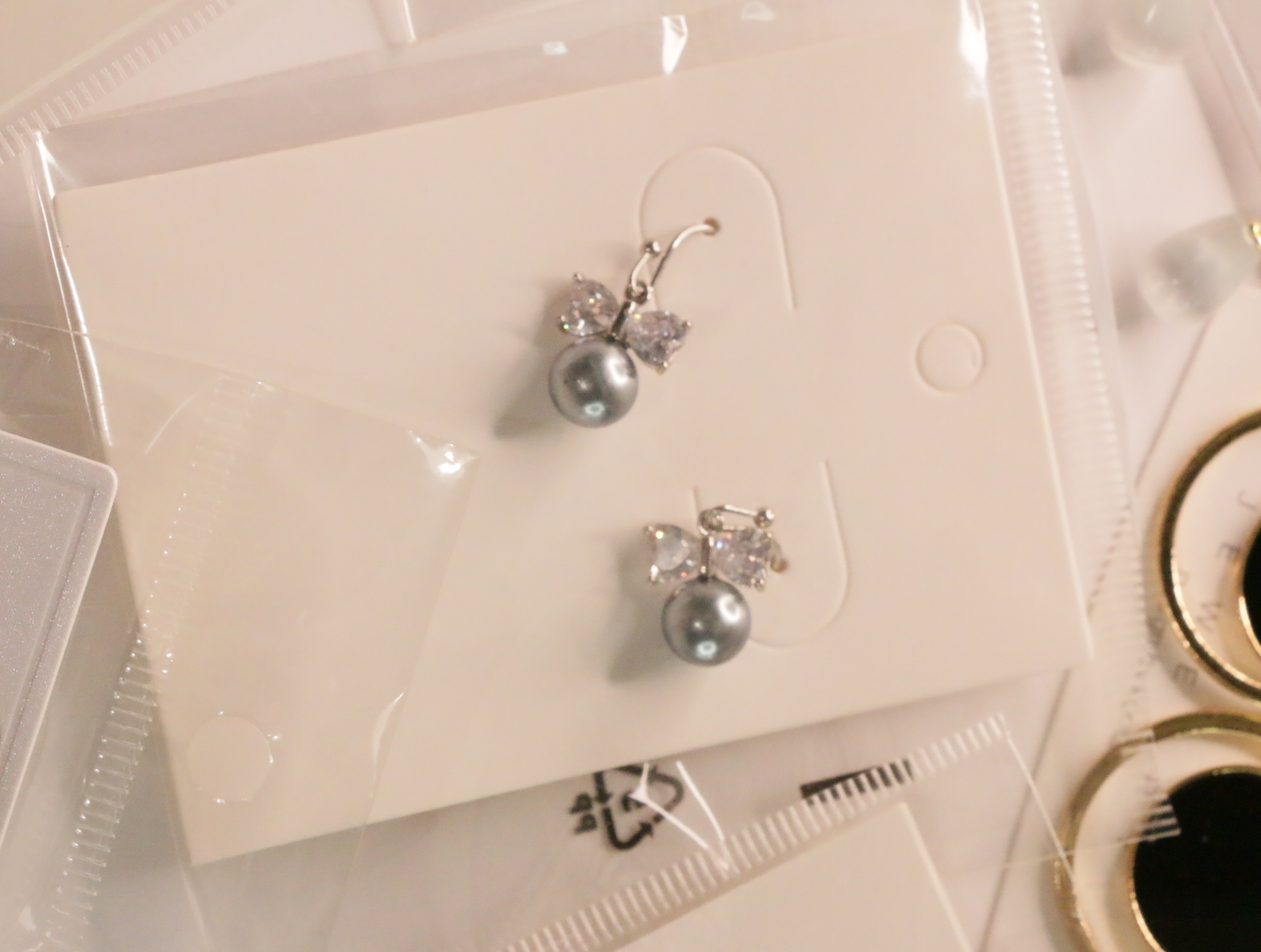 Lote de pendientes de bisutería variados para reventa — lote de bisutería para mujer, detalle · Lola y Sol (LT048)